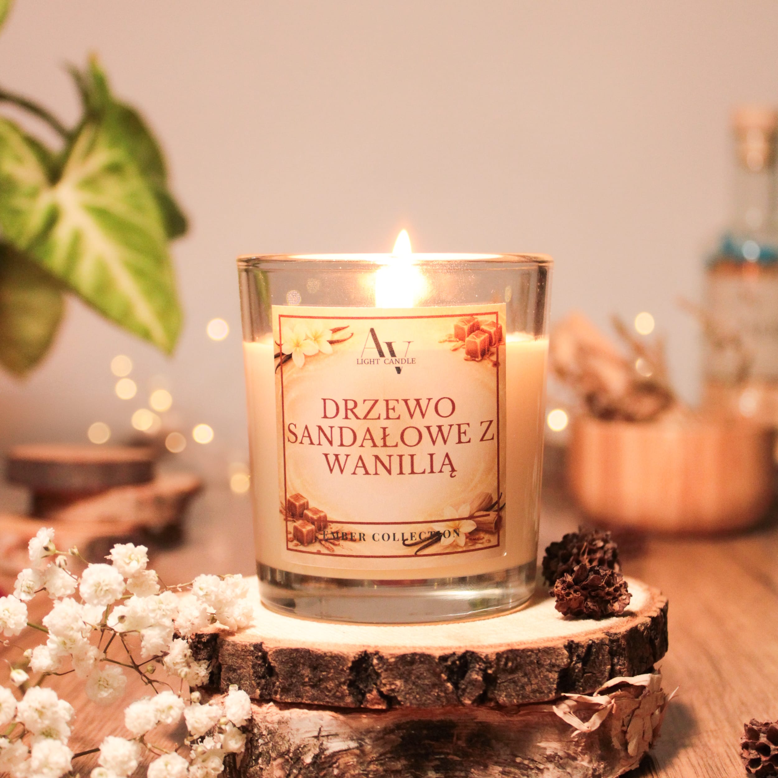 świeca sojowa Drzewo Sandałowe z Wanilią 130 ml w transparentnym szkle AV Light Candle