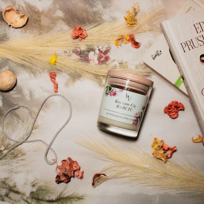 1 świeca, ujęcie z góry, dekoracyjne tło